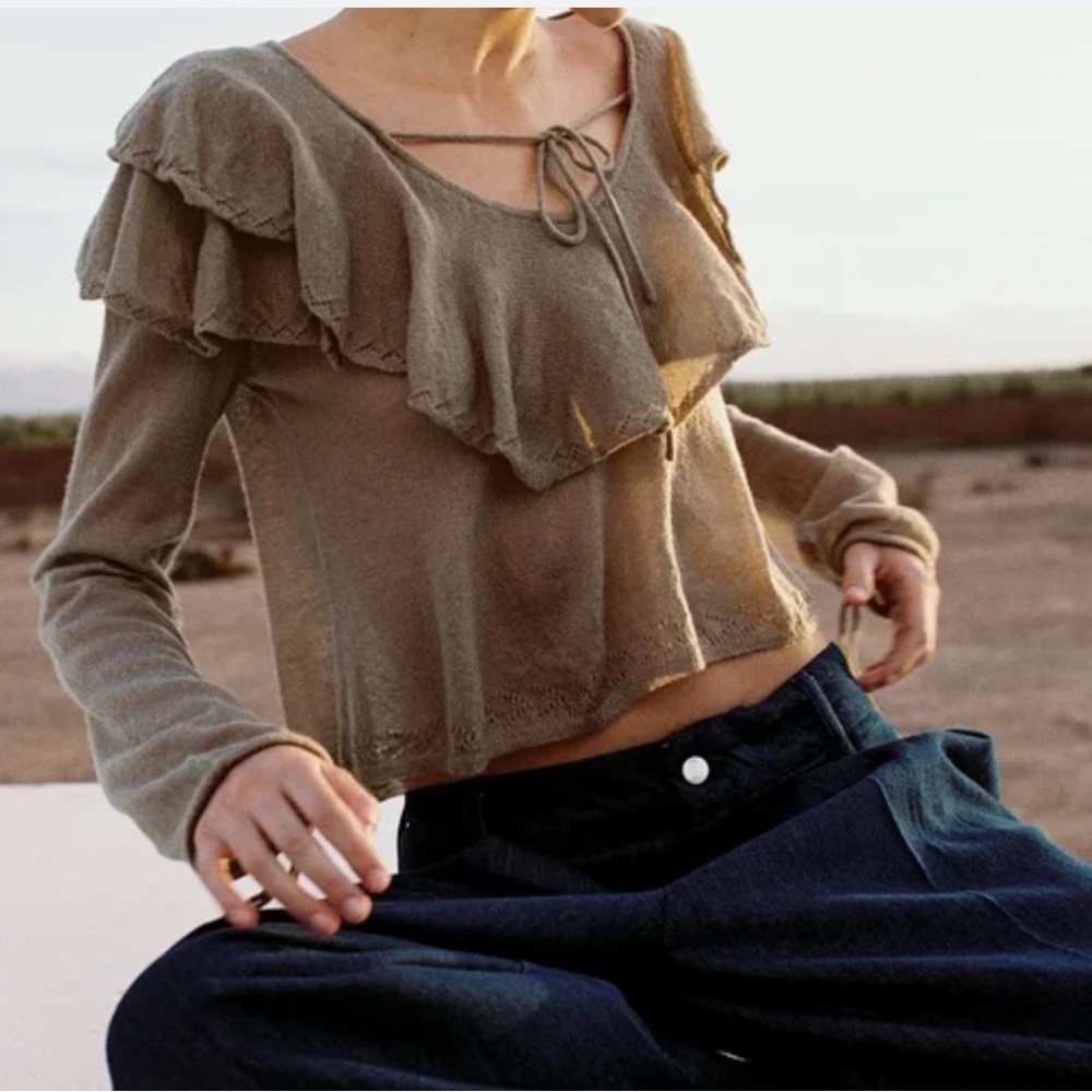 Zara Tan Ruffle Sweater - Picture 3 of 5